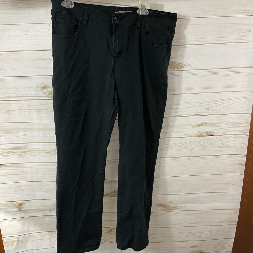 Give me five black jeans size 14